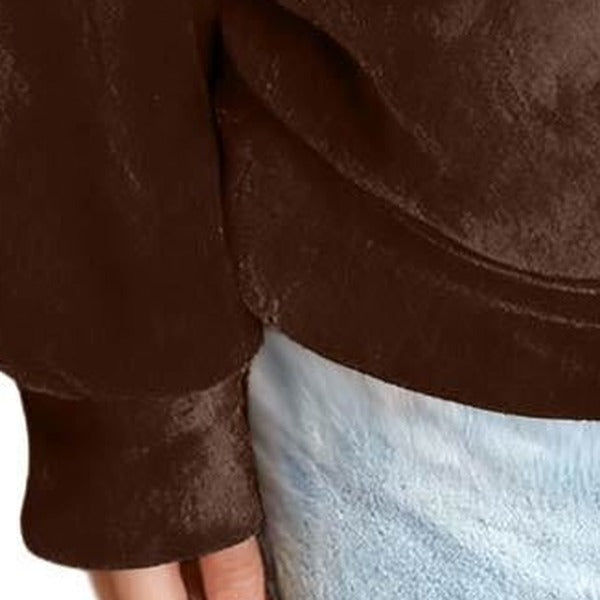 Close-up of the ribbed cuff and hem